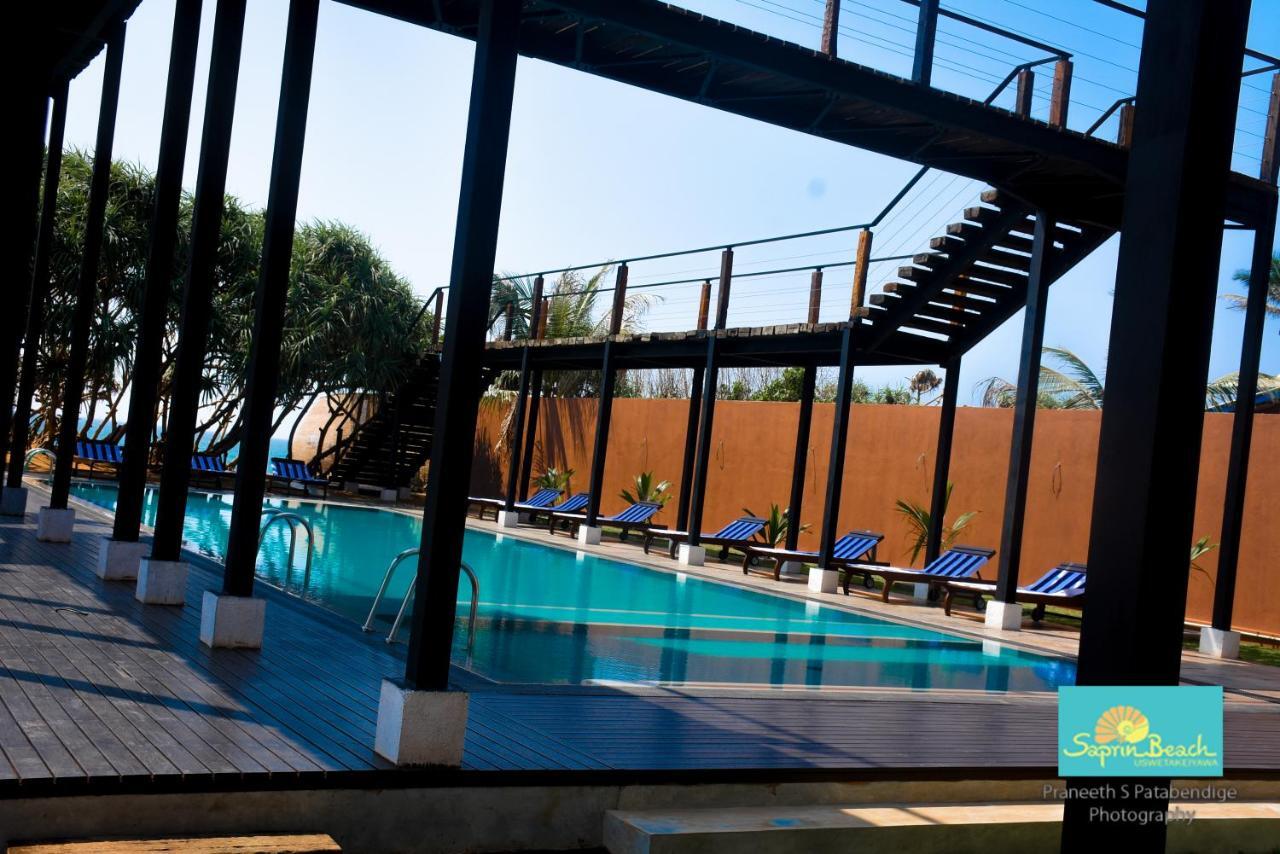 Saprin Beach Resort Uswetakeiyawa Extérieur photo
